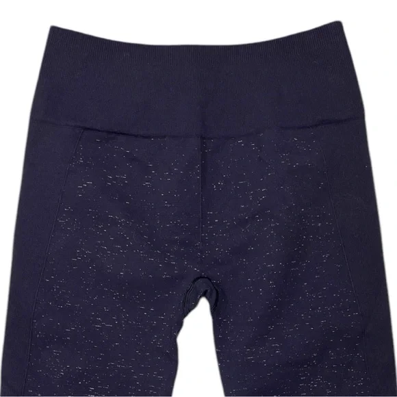 Lululemon Free To Flow Seamless High-Rise Crop 17” size 8 in Midnight Navy - Picture 5 of 8